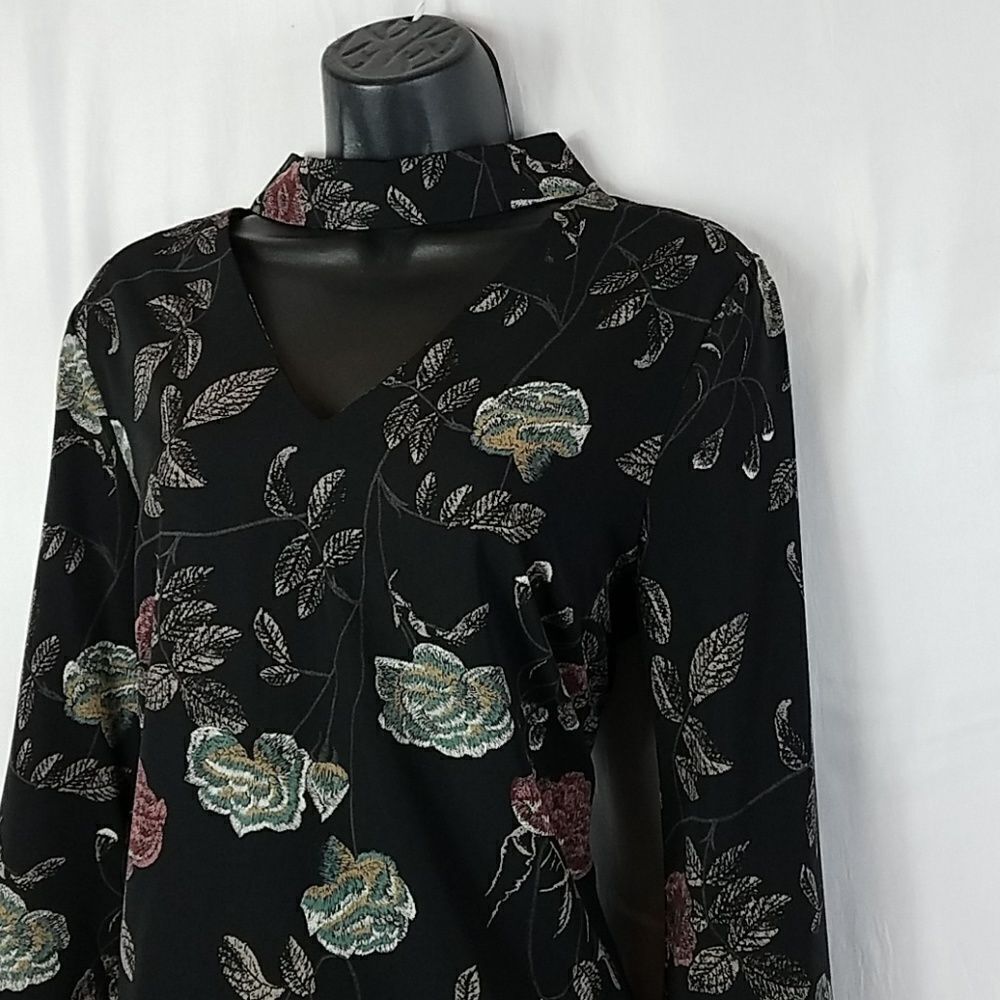 Gilli Choker Black Vintage Floral Cut Out Flare Sleeve Mini Dress Size Medium